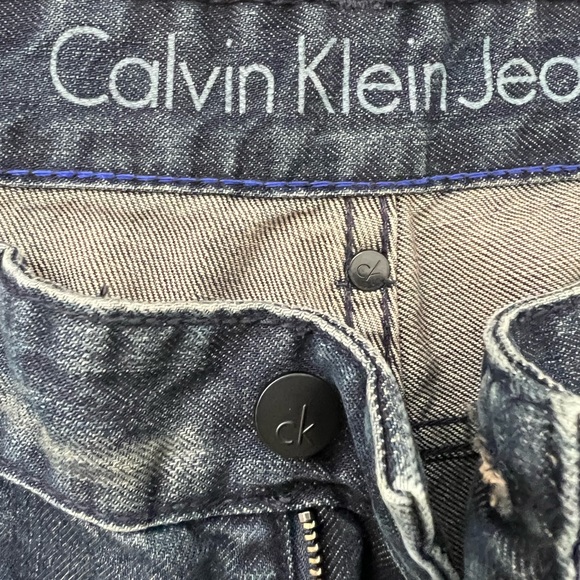 Calvin Klein Jeans - Picture 7 of 8